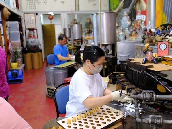 Linha de produção de chocolates em fábrica